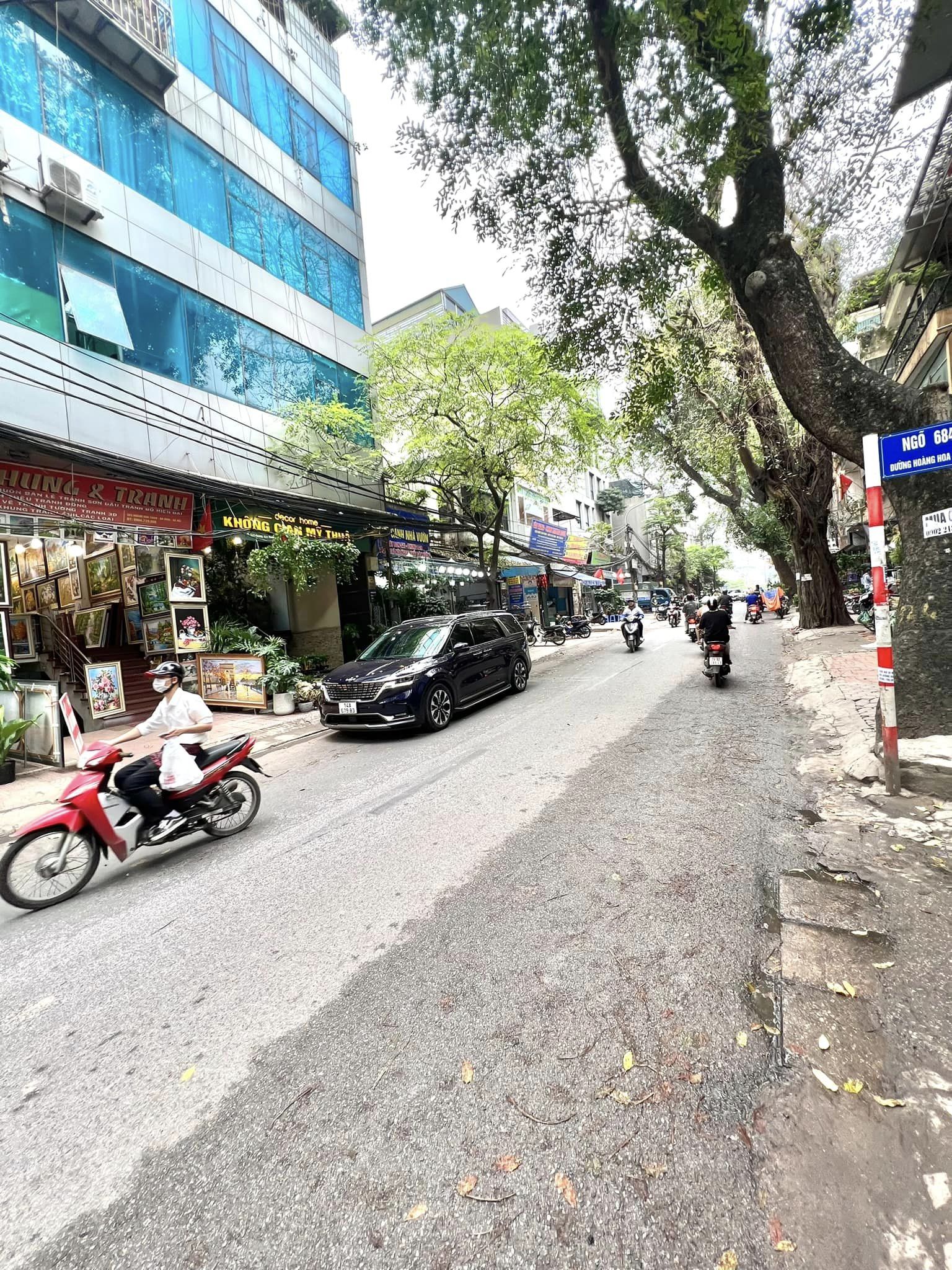 Bán căn nhà mặt phố Hoàng Hoa Thám Kinh Doanh giá 13 tỷ DT 60m 6 tầng mặt tiền rộng 4m