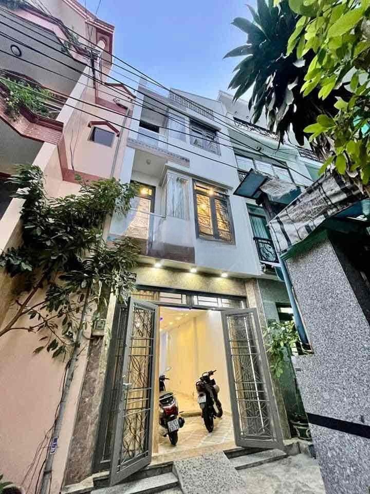 Bán Nhà Xinh 5 ngủ 55m2 đường Thích Quảng Đức DT 20tr/ tháng chỉ 6,6tỷ.
