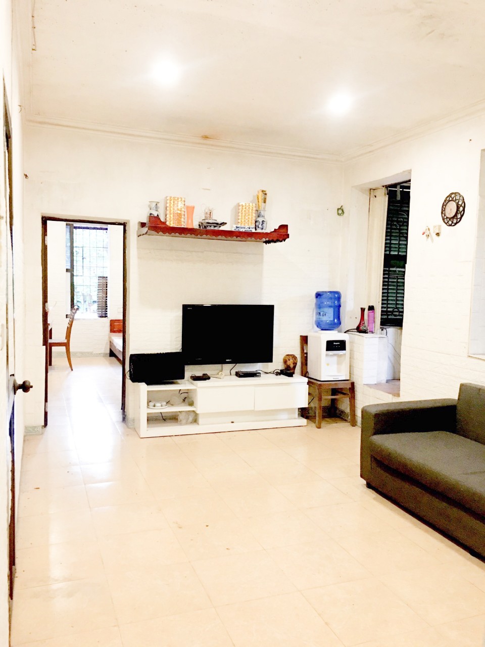 Bán gấp căn lô góc tập thể bê tông đường Đông Thắng Giá bán 780 tr/ bao sổ đỏ