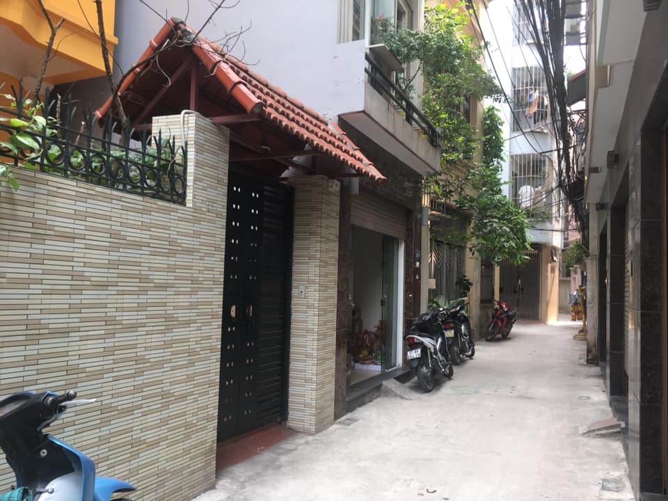 CỰC HIẾM, Nhà đẹp gần Ô tô ở Cầu Giấy 45m2, 5 tầng thiết kế hiện đại chỉ với 5 tỷ.