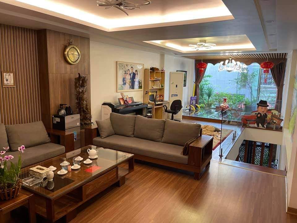 Bán nhà 165m2 phố Âu Cơ, Tây Hồ Gara 2 Ô tô 7 chỗ Thang máy Dòng tiền 10%/năm 16.6 Tỷ.