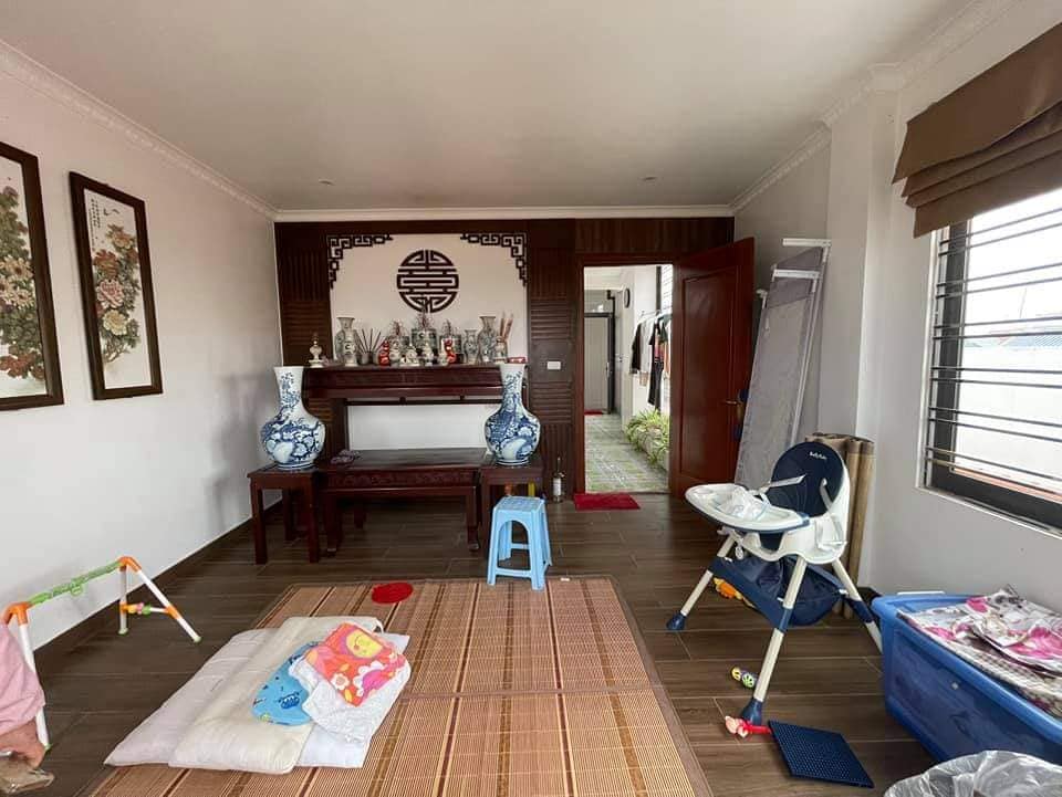 Bán tòa nhà 164m2 phố Âu Cơ, Tây Hồ Gara 2 Ô tô Thang máy XỊN Doanh thu khủng 16.4 Tỷ.