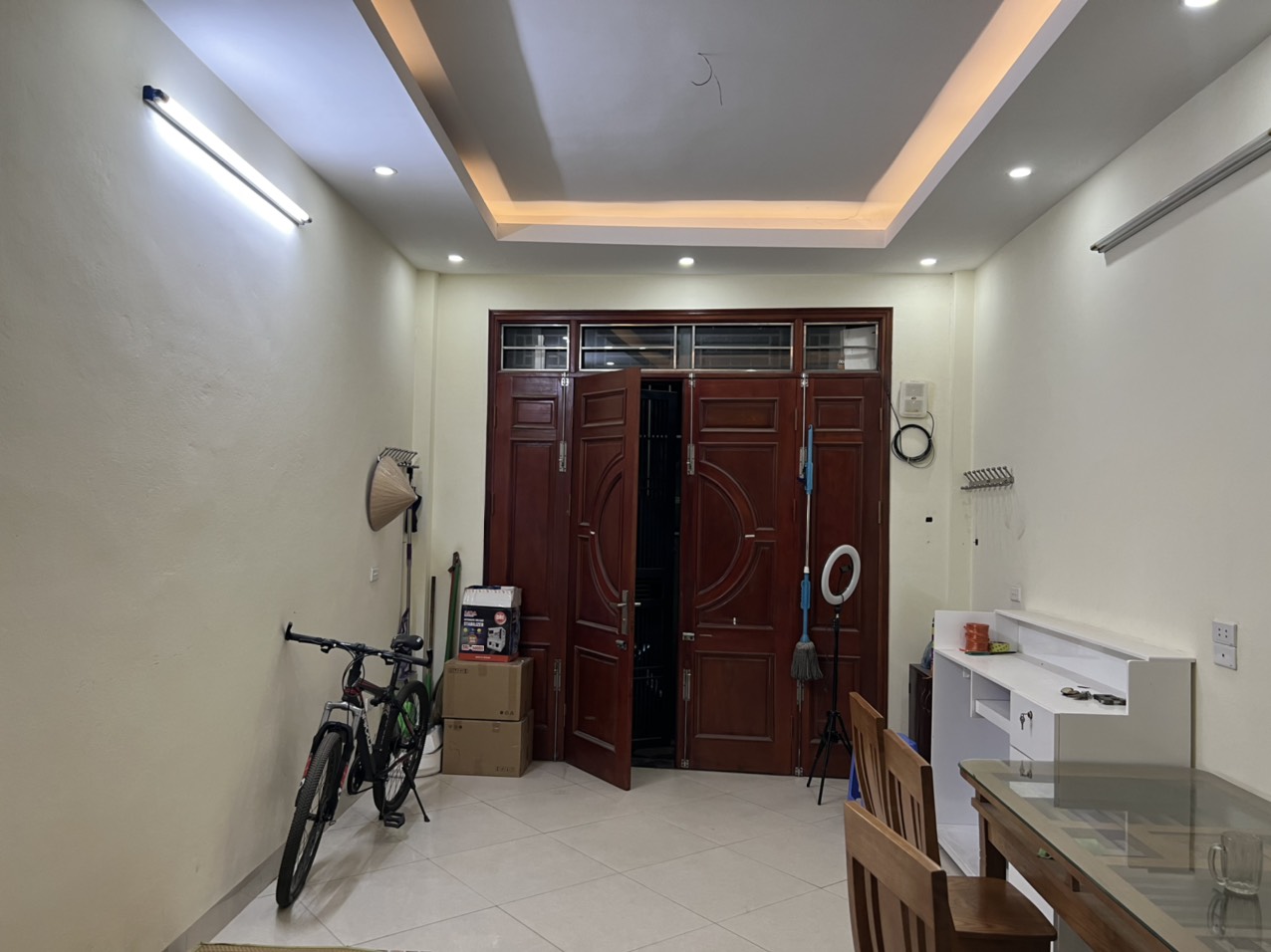 Bán nhà phố Đặng Văn Ngữ, căn góc 3 thoáng, gần ô tô, nhà đẹp dân xây, 54m, 4PN, chỉ 5.1 tỷ.