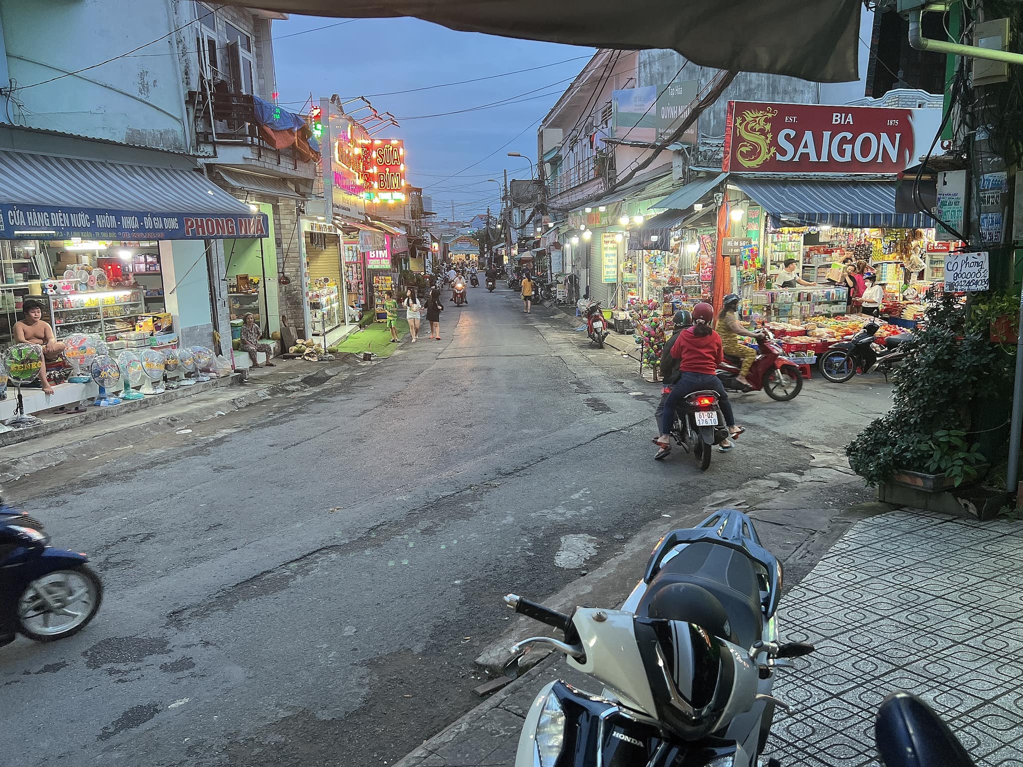 MẶT TIỀN KINH DOANH SẦM UẤT TP Thủ ĐứcVIEW CÔNG VIÊN THOÁNG MÁTTHÔNG SỐ CHUẨN 5*18 , 3 TẦNG BTCTGIÁ TỐT nhỉnh 10.