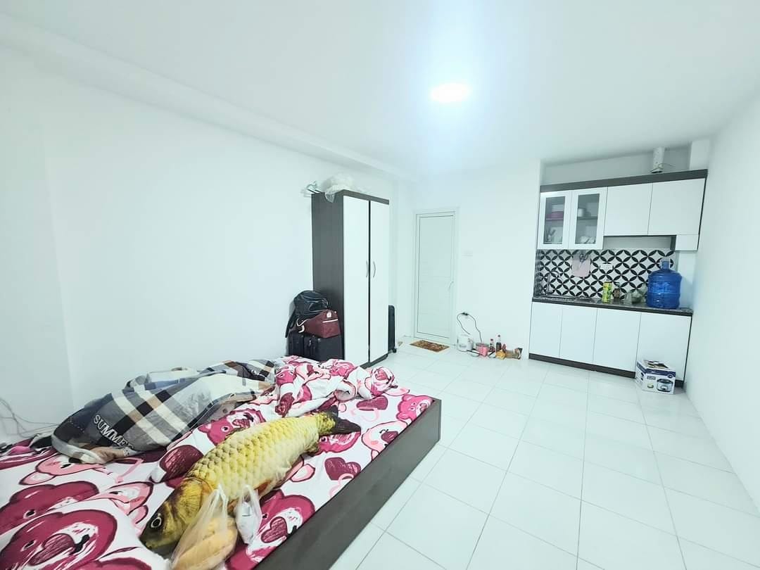 Bán nhà 61m2 Mặt phố Yên Hoa, View Hồ Tây Gara Ô tô Thang máy XỊN Kinh doanh siêu đỉnh 22.2 Tỷ.