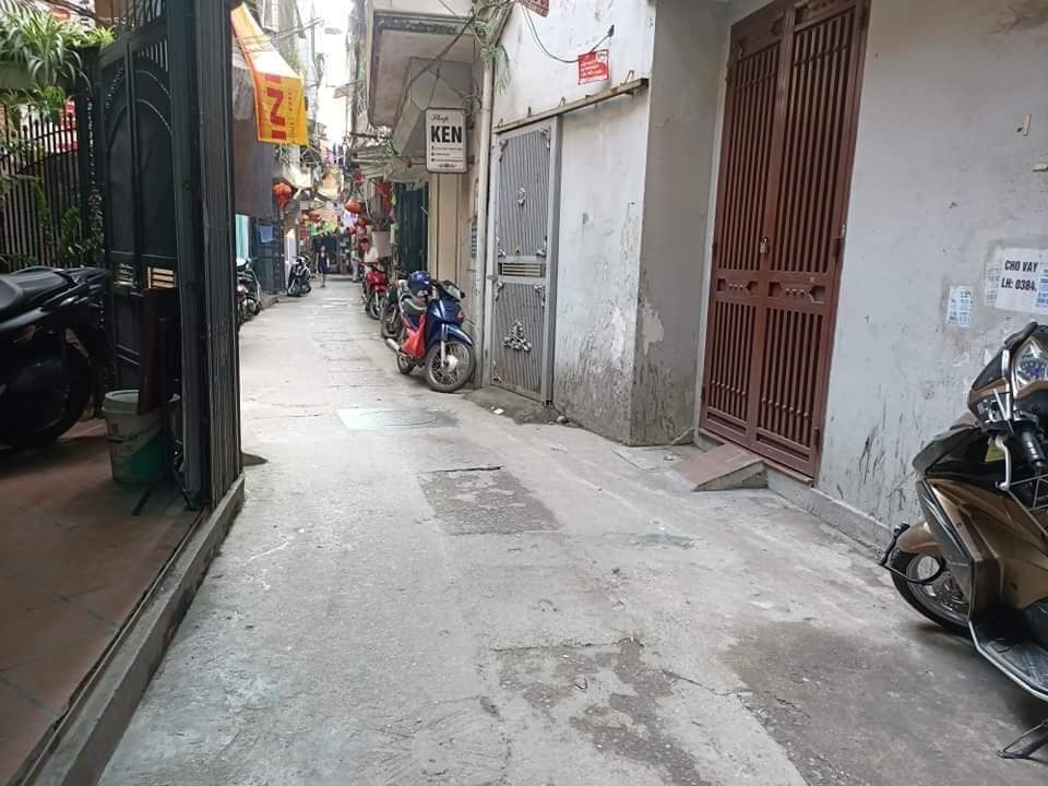 BÁN GẤP BẠCH MAI, HAI BÀ TRƯNG, NHÀ ĐẸP Ở LUÔN, 43m x 5T, NHỈNH 3 TỶ.