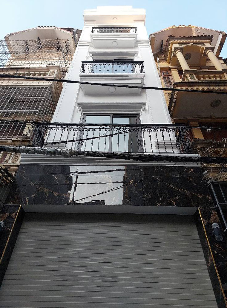 Bán nhà đẹp gara ô tô Bồ Đề, Long Biên, ngõ xe ô tô thông, 50m2, nhỉnh 6 tỷ.