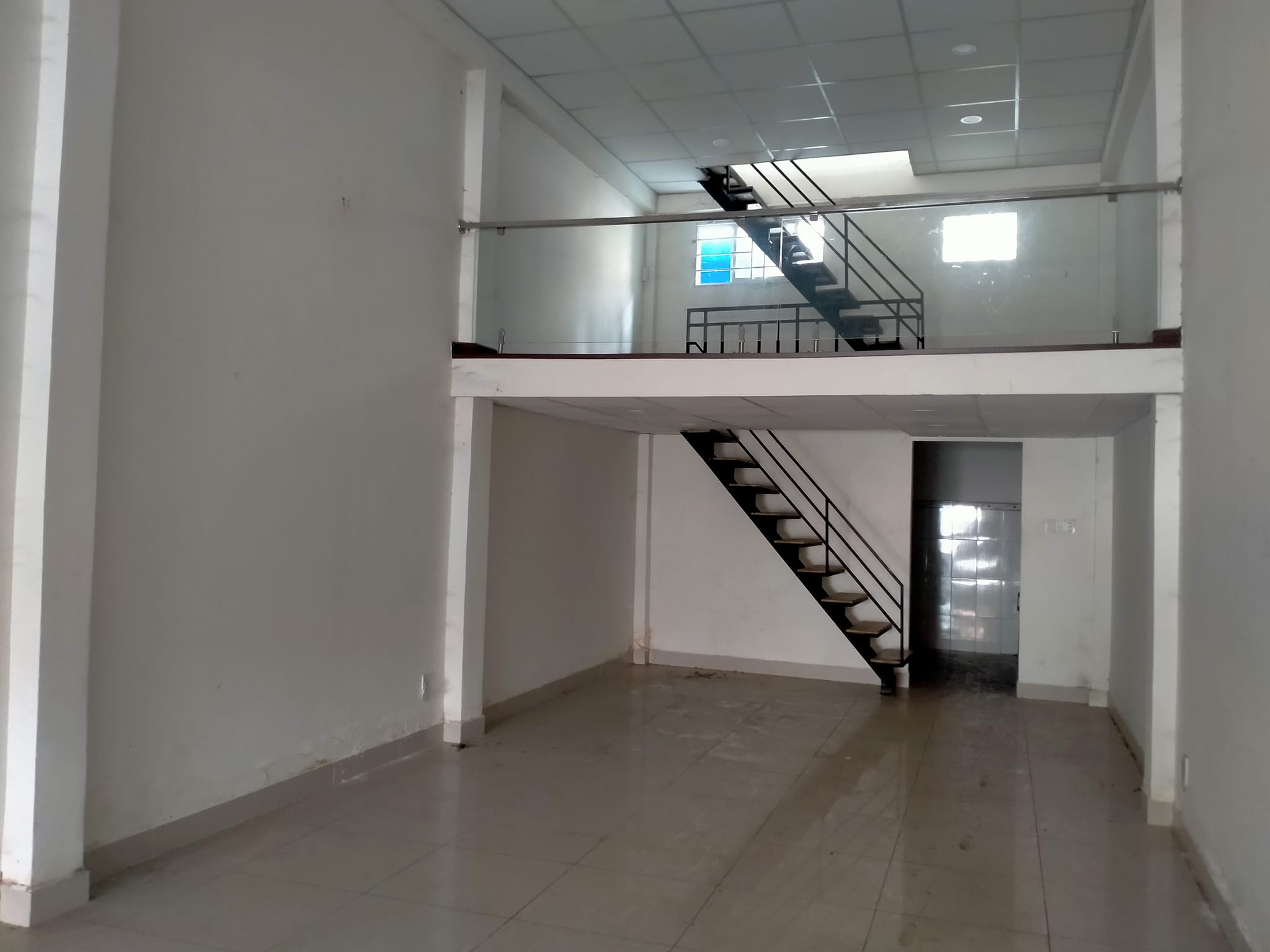 BÁN NHÀ MT Hoàng Văn Thụ, Tân Bình 3 tầng 81m2 (4,5x18). Kinh doanh đỉnh. Giá chỉ 18,9 tỷ.