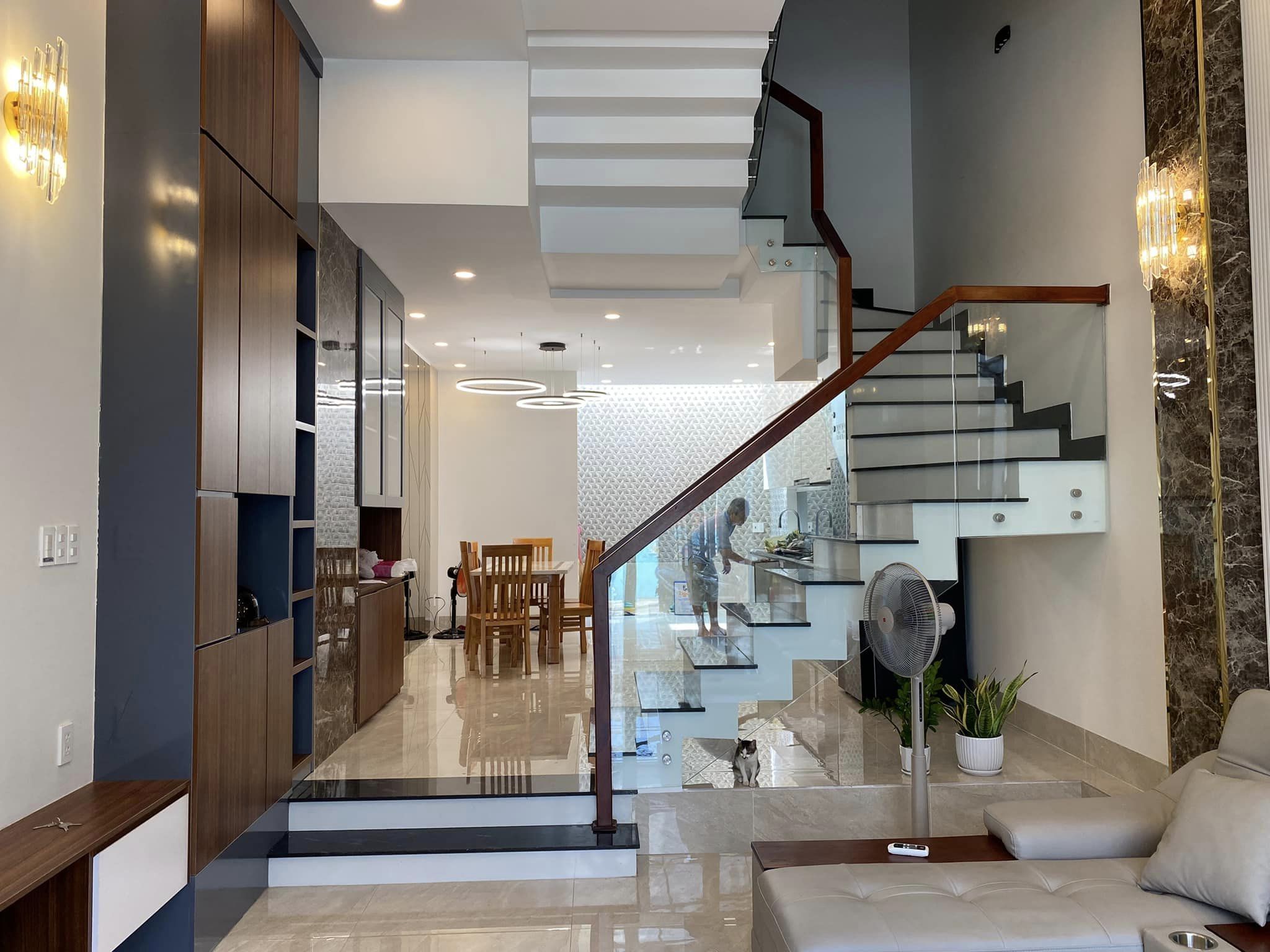 Bán Gấp Nhà Riêng HXH Linh Trung, Thủ Đức, DT 80M, Giá Nhỉnh 6 Tỷ, SHR Chính Chủ Sang Tên Ngay.