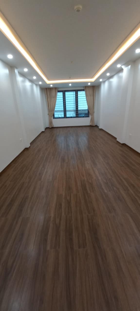 Bán tòa nhà 152m2 phố Nghi Tàm, Tây Hồ Gara 2 Ô tô 22 phòng Dòng tiền khủng 15.3 Tỷ.