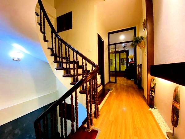 Bán nhà Phố Mạc Thái Tông, Cầu Giấy 55 m2, mt 5m, ô tô tránh, ở sướng, kinh doanh đỉnh