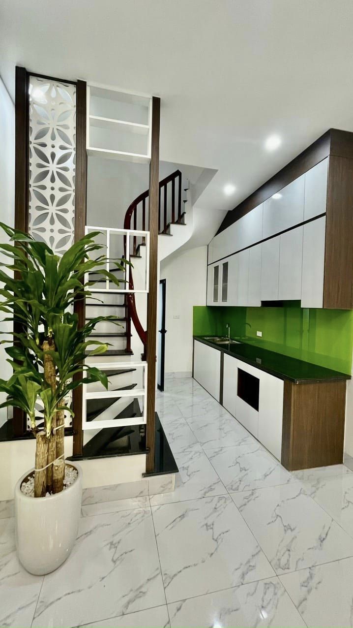 Bán nhà 5 tầng mới đường Xuân Đỉnh- Bắc Từ Liêm, ô tô, sát phố, giá 4.4 tỷ.