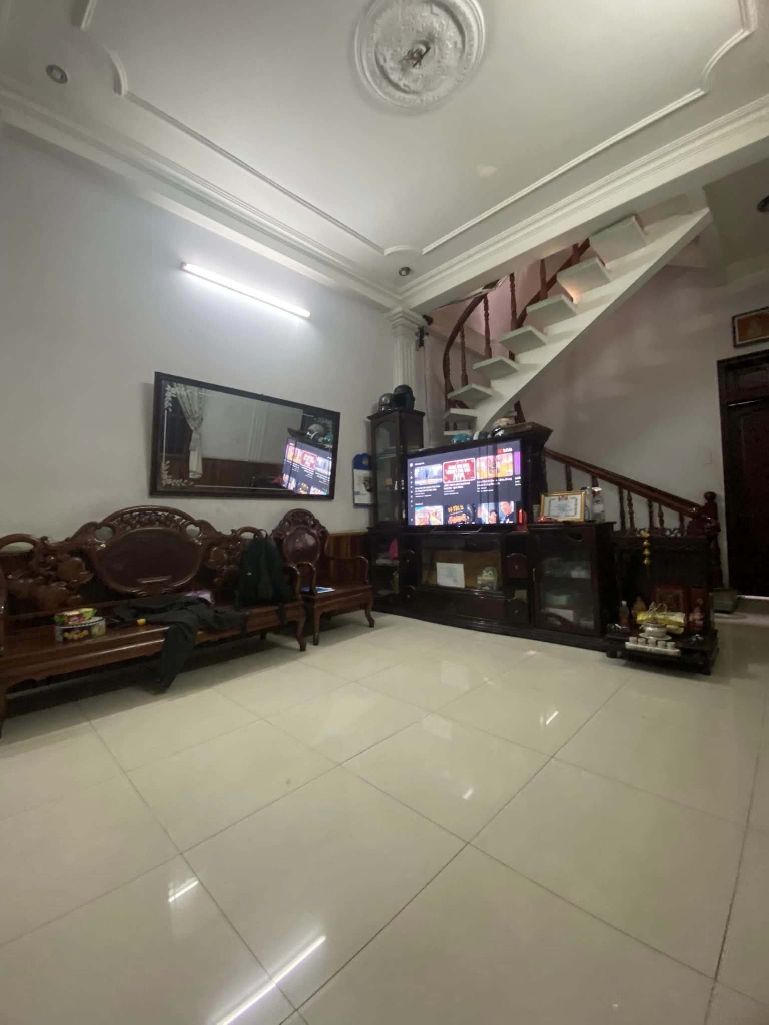 BÁN NHÀ MT Tân Sơn, Tân Bình 3 tầng 118m2 (5,4x22). Kinh doanh đỉnh. Giá chỉ 15,3 tỷ.