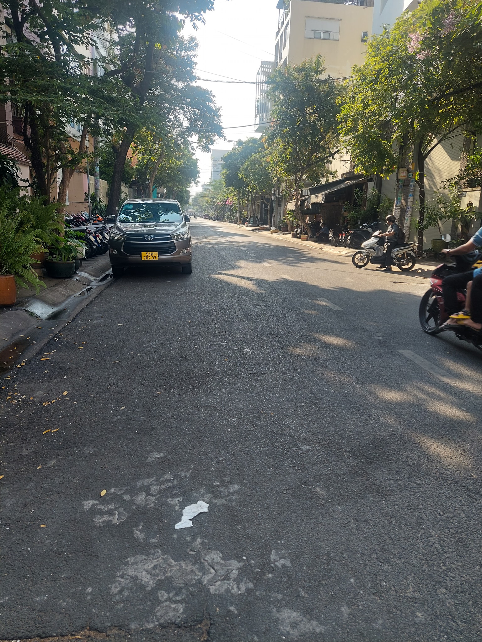 Bán nhà MT Tân Phú sát Văn Cao, 4x19, 3 tầng, 4PN, 4WC, 9 tỷ TL.