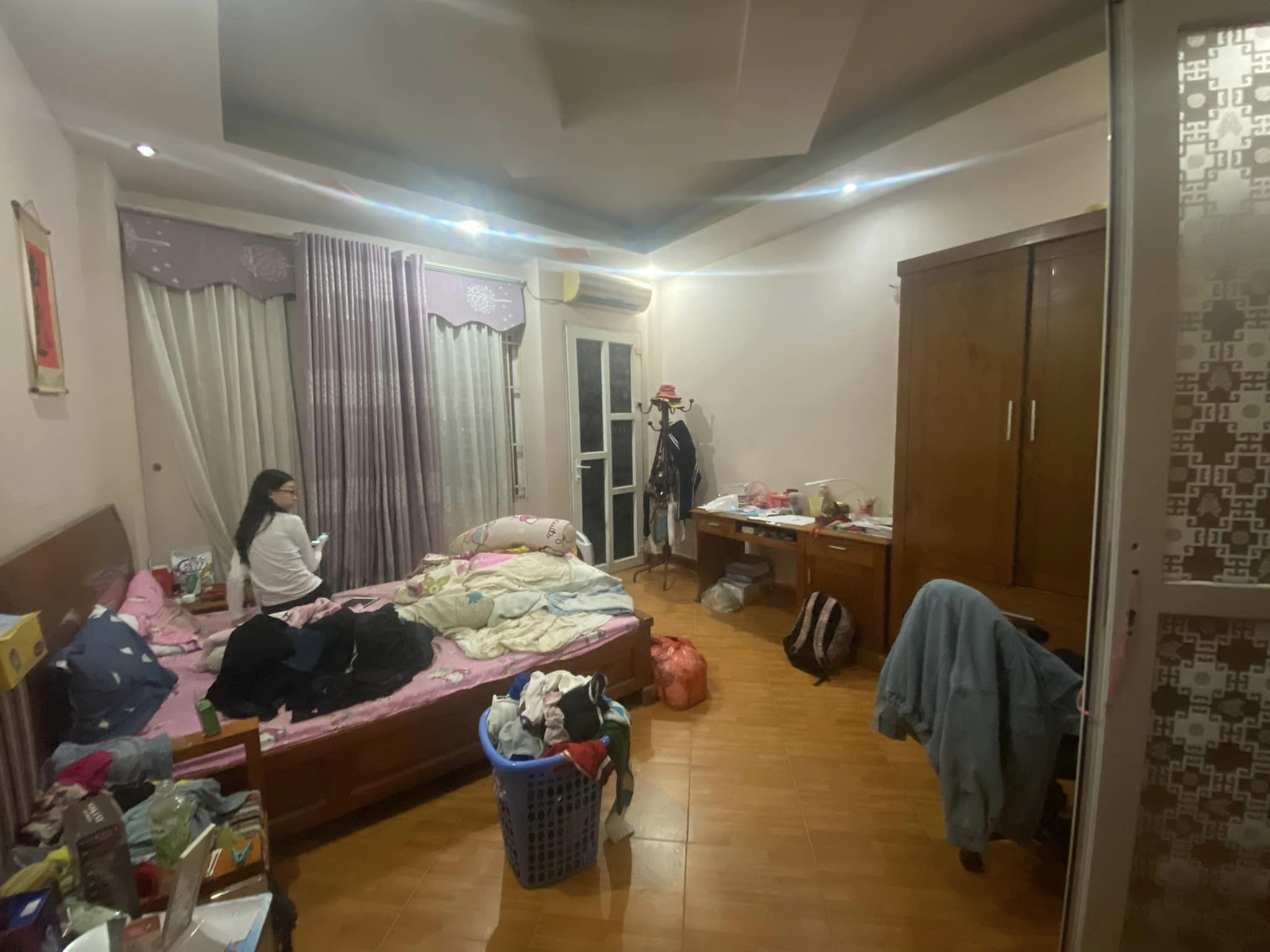 Bán nhà 153m2 phố Nghi Tàm, Tây Hồ Gara 2 Ô tô tránh 22 phòng Doanh thu 10%/năm 15.2 Tỷ.