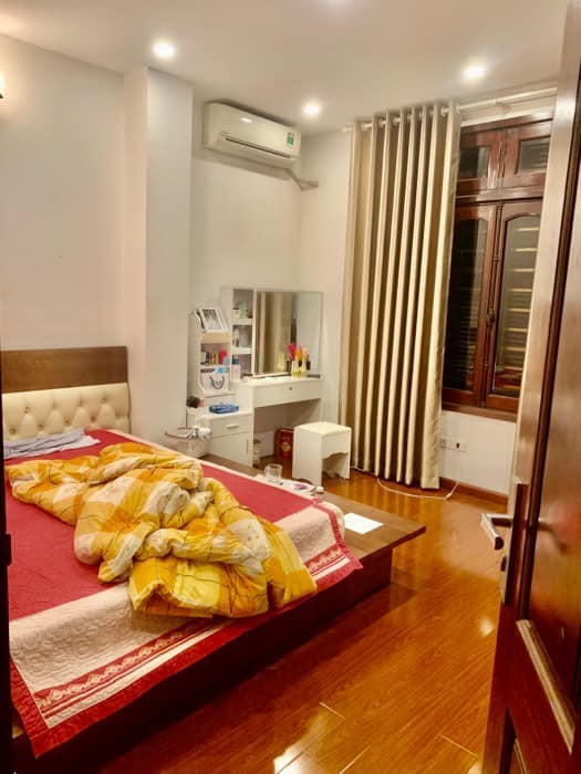 Bán nhà 73m2 phố Nghi Tàm, Tây Hồ Gara Ô tô 8 ngủ Dòng tiền ổn 9.2 Tỷ.