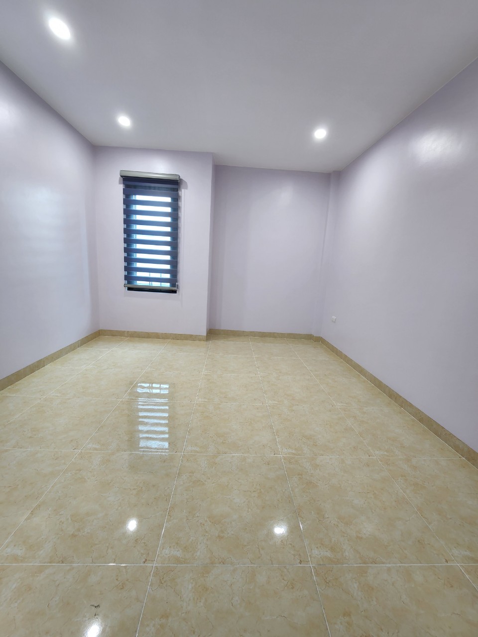 Bán nhà 82m2 phố Nguyễn Văn Cừ Gara Ô tô tránh Thang máy Nội thất Nhập Giá 12.1 Tỷ.