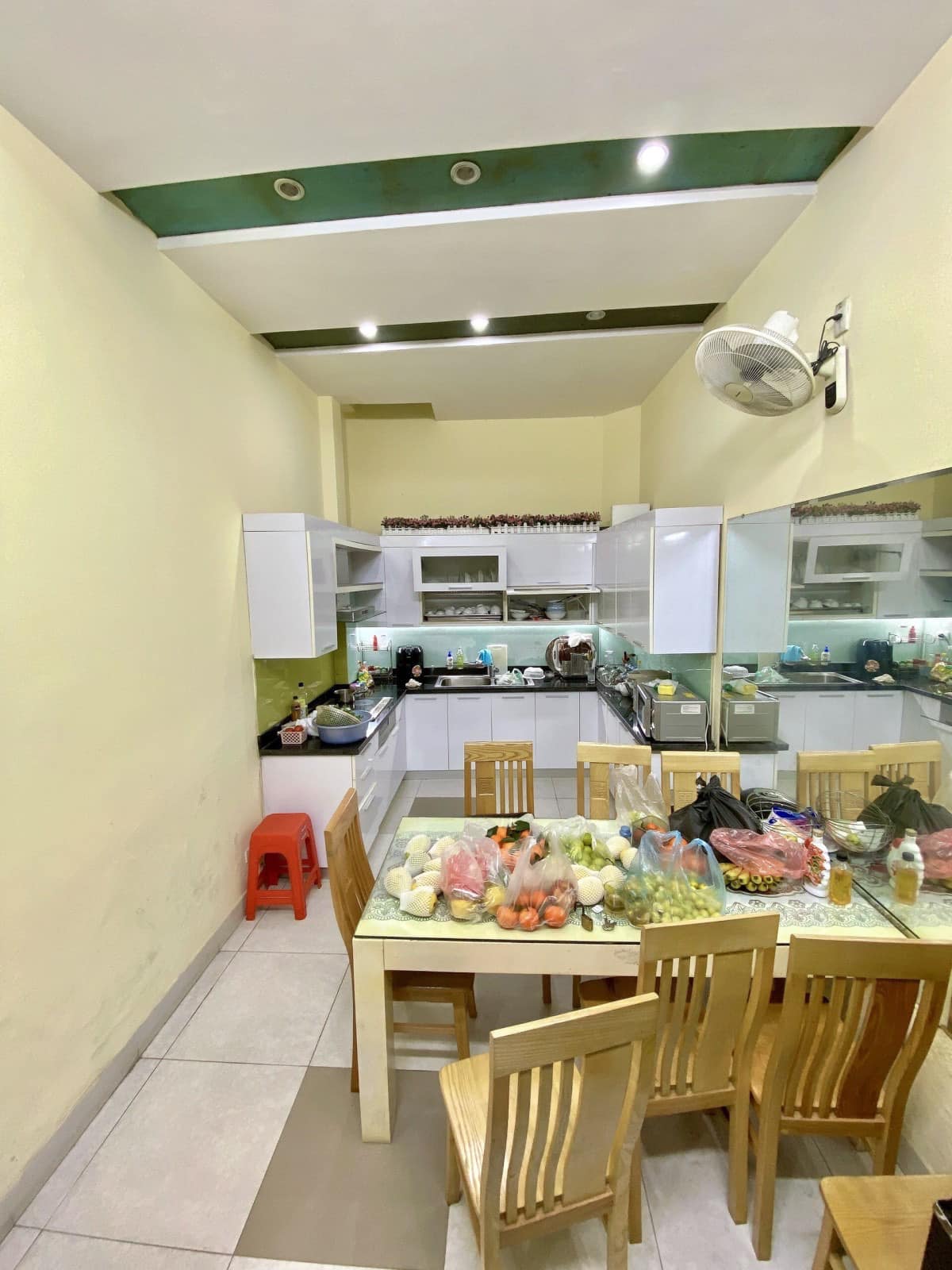 NHÀ MẶT PHỐ - Ô TÔ VÀO NHÀ - MẶT TIỀN RỘNG ĐẸP - 2 THOÁNG.