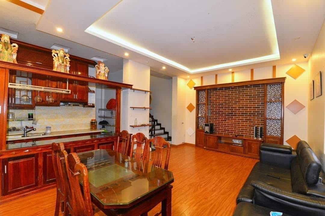 Bán tòa nhà 75m2 phố Thụy Khuê, Tây Hồ 14 phòng ngủ Cao cấp Doanh thu ổn định Giá 10.5 Tỷ.