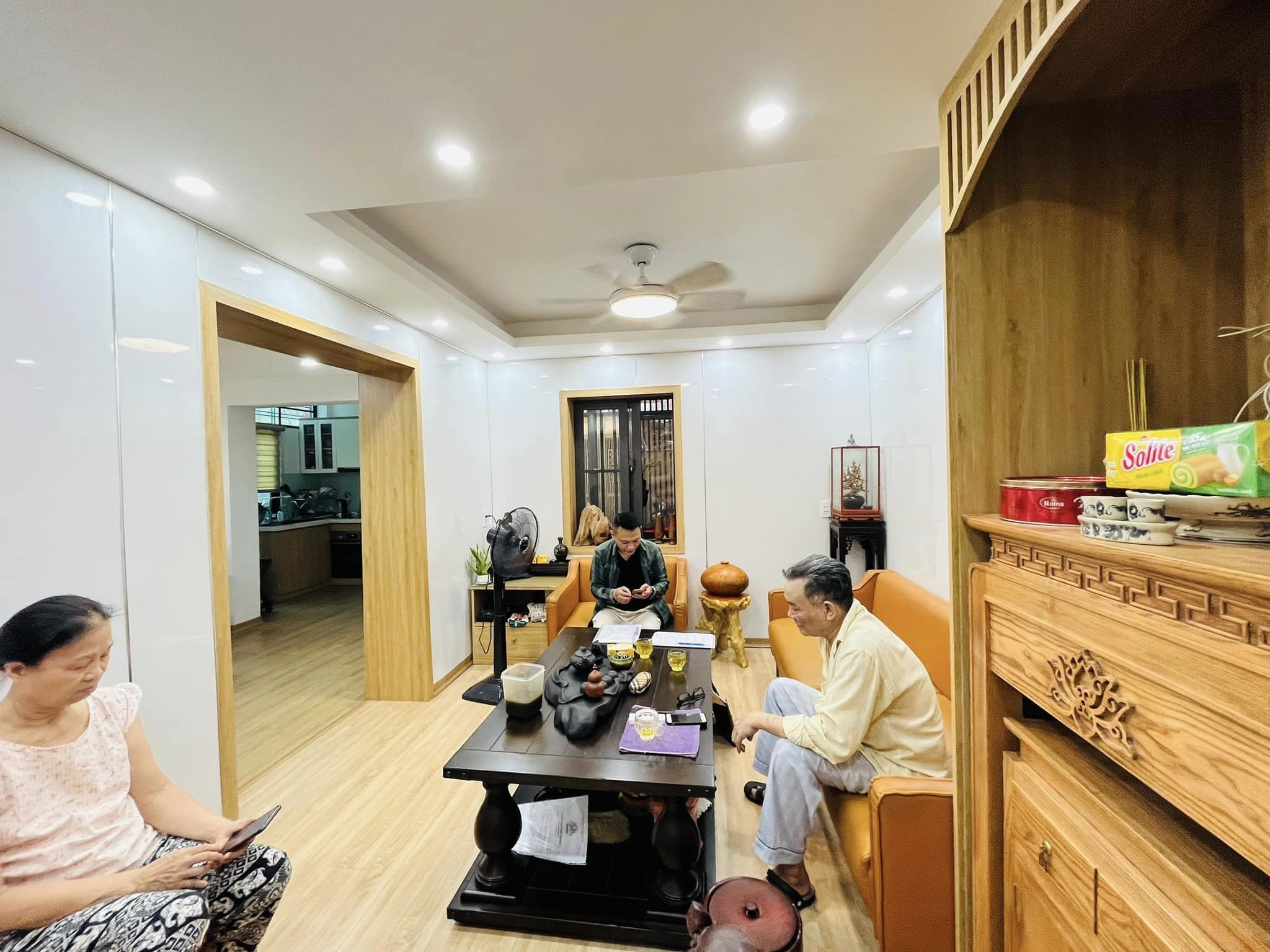 Bán nhà 5 tầng Minh Khai, 2 mặt tiền, kinh doanh, 60m2, vỉa hè ngõ thông 4,38 tỷ TL.