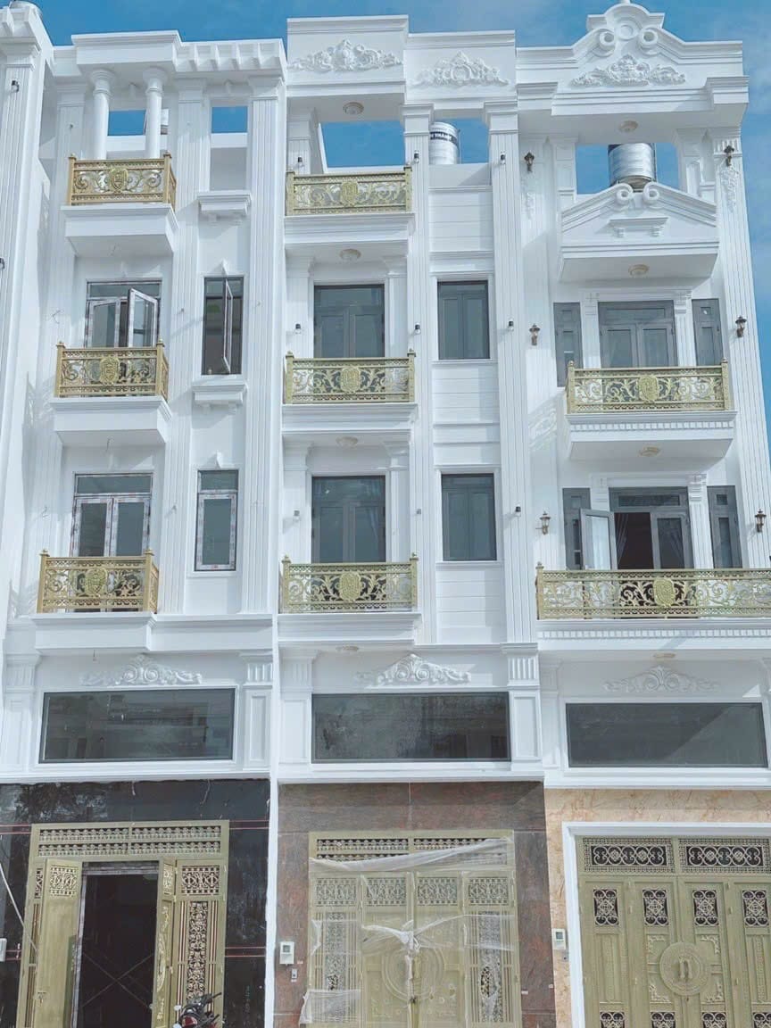 Chỉ 5,2 tỷ, nhà Bình Tân, khu đồng bộ, 5 tầng, 4PN, 5WC, gần QL1..