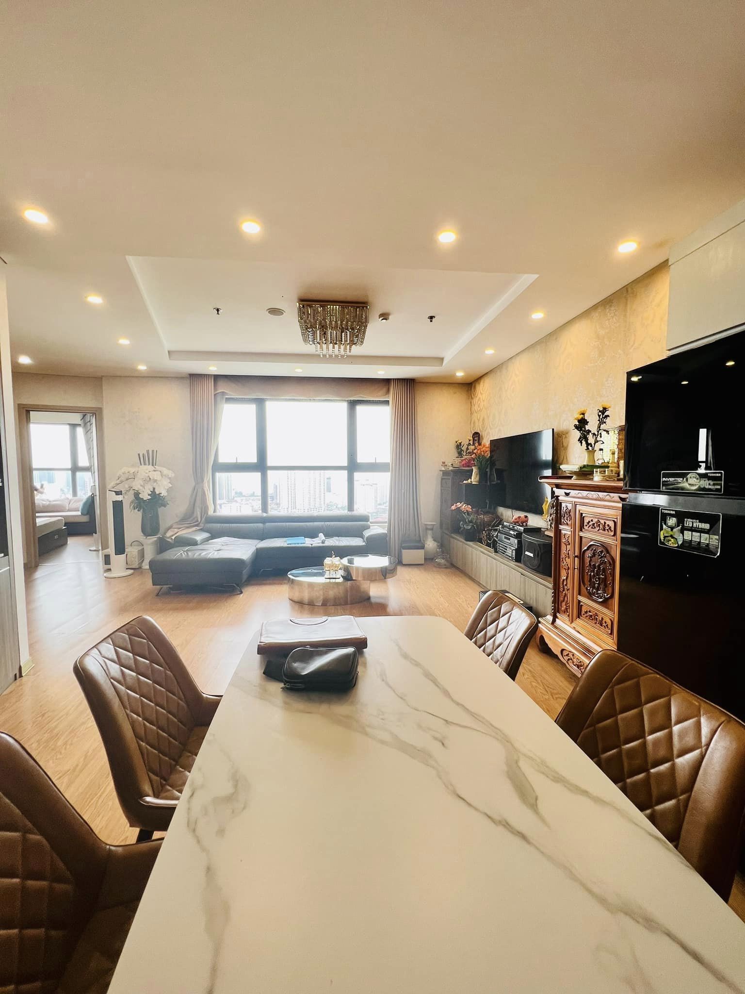HÀNG HIẾM ! Bán Chung cư Cầu Giấy Hado Park View 92m 2PN Tặng Nội Thất 4.x ty Ở NGAY.