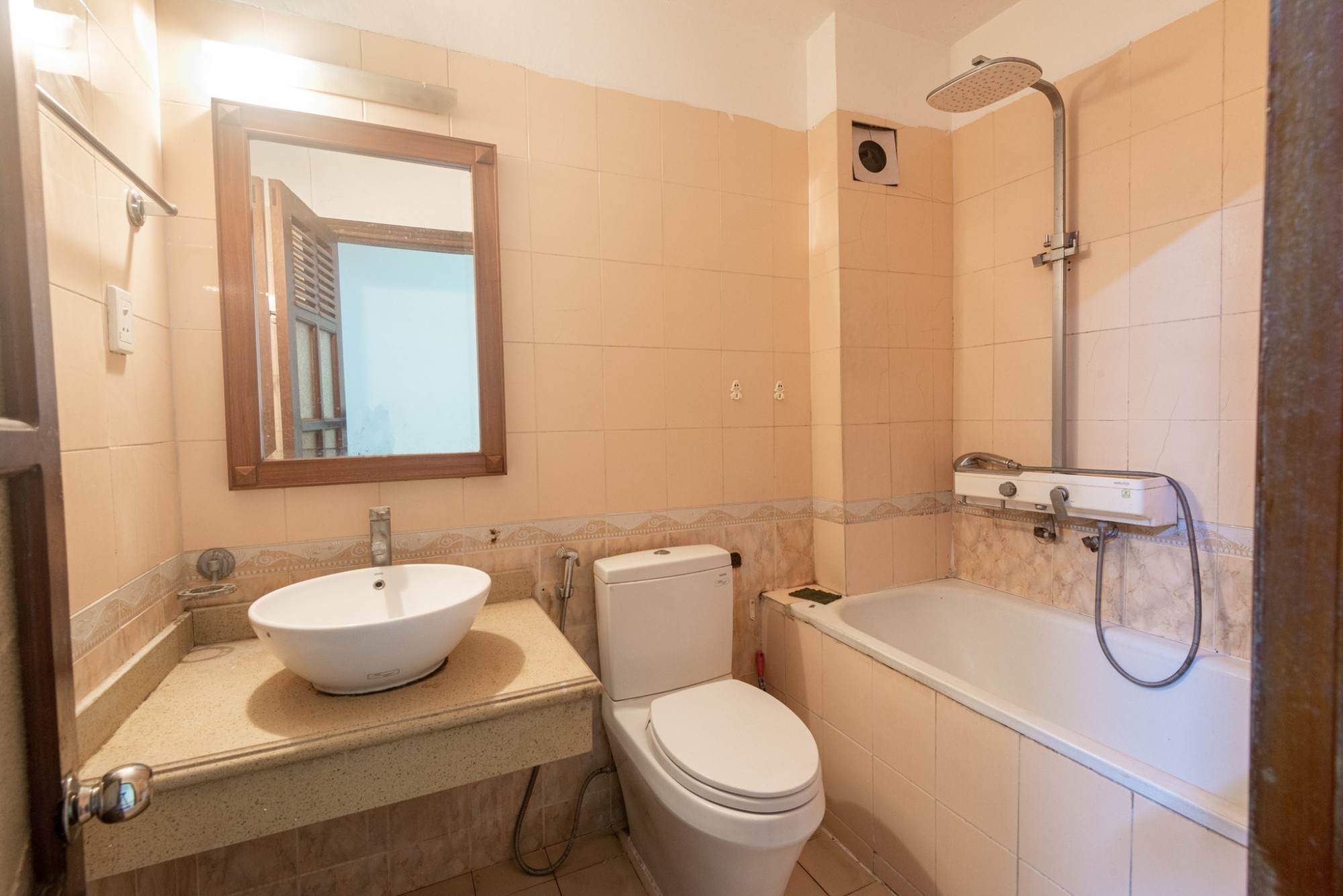 PL ô tô, vỉa hè phố 8/3, 82m2 5 ngủ chỉ 7,8 tỷ.