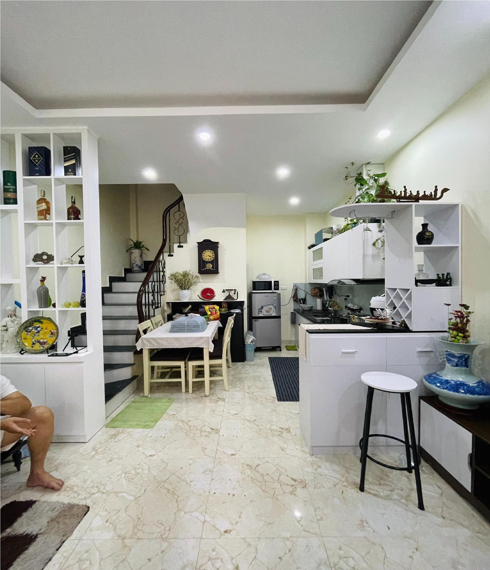 Nhỉnh 4 tỷ, 31M! Nhà đẹp mặt ngõ ô tô tránh, kinh doanh Ngọc Thuỵ, Long Biên.