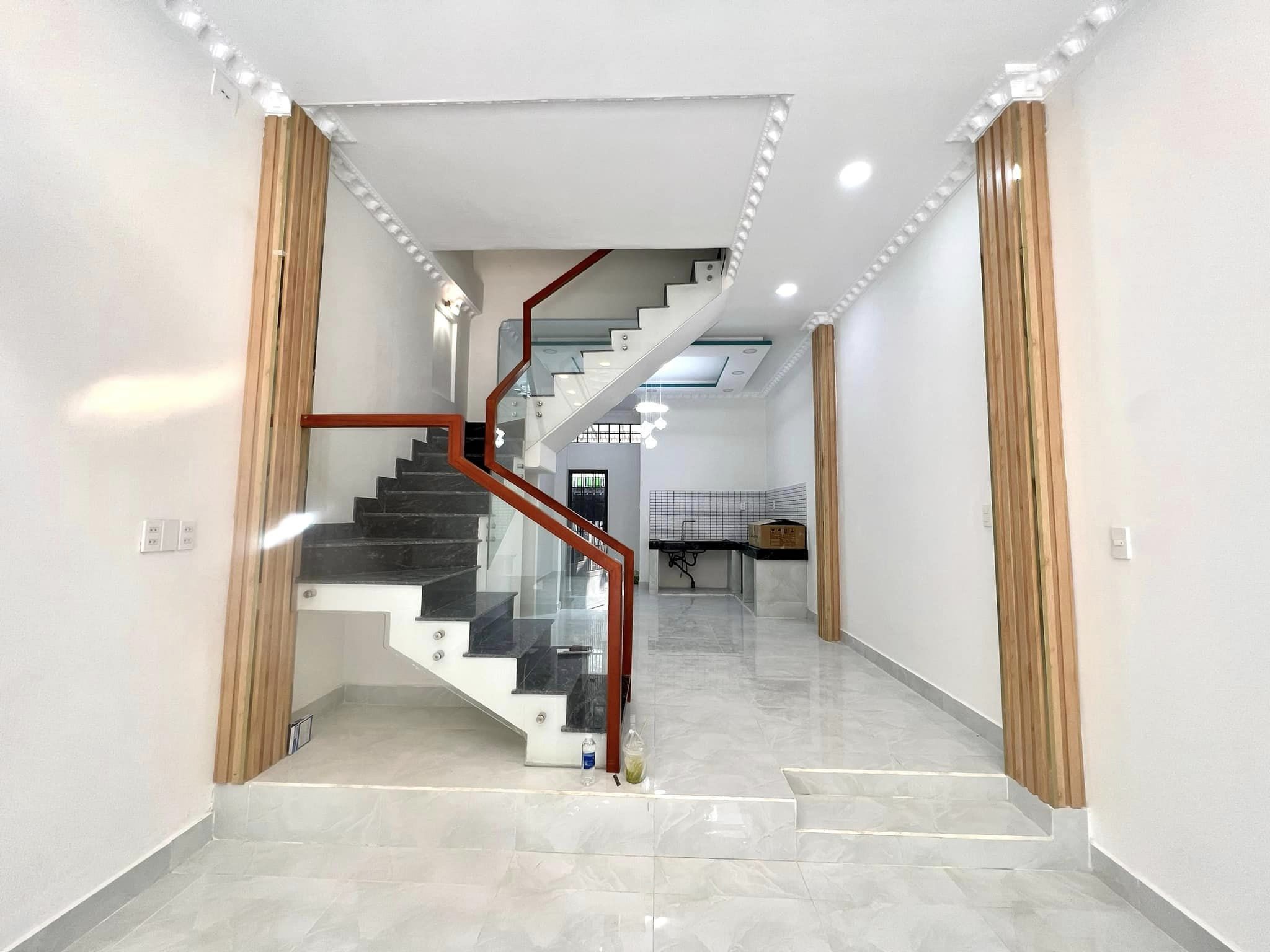 BÁN NHÀ HXH Gò Dầu, Tân Phú 2 tầng 64m2 (4x16). Nhà đẹp ở ngay. Giá chỉ 6,39 tỷ..