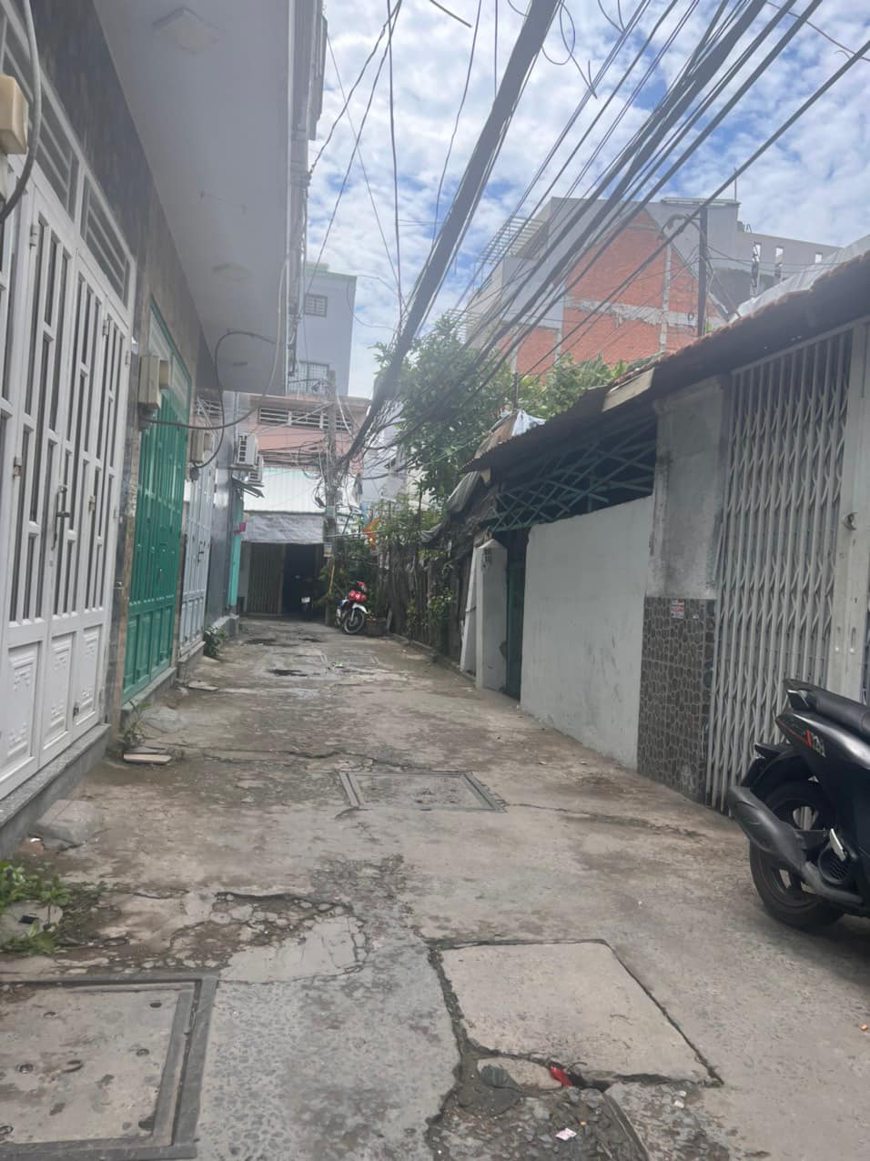 Bán nhà Trần Xuân Soạn hẻm 793 Nhà mới 2 phòng ngủ ở ngay Nhỉnh 2 tỷ.