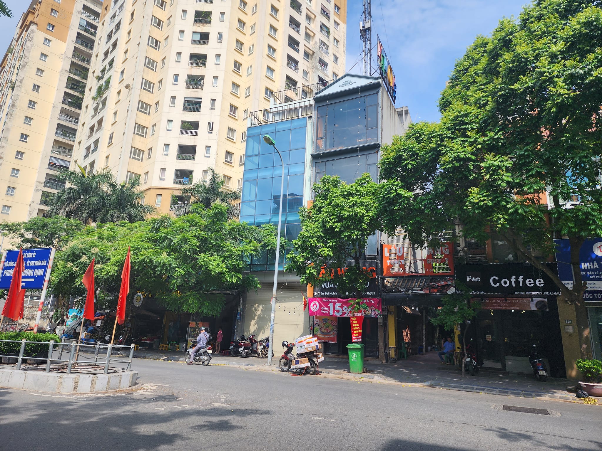 Bán nhà MP Trần Đại Nghĩa HBT 85m MT5m 17 tỷ kdoanh sầm uất ô tô 2 chiều cạnh ĐH Kinh tế quốc dân.