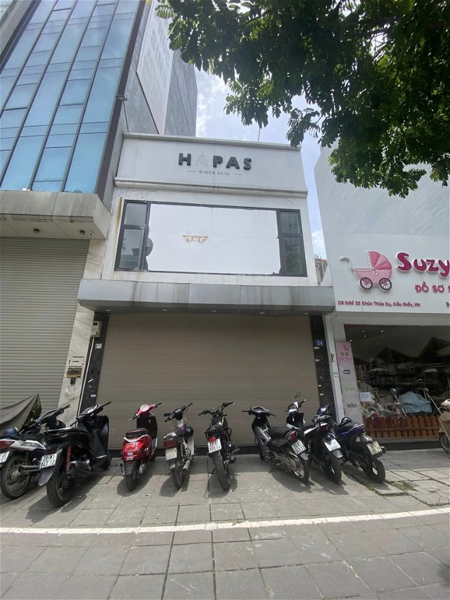 Bán nhà phố Duy Tân DT 75m2. Mặt phố kinh doanh MT 5m. Hơn 26 tỷ.