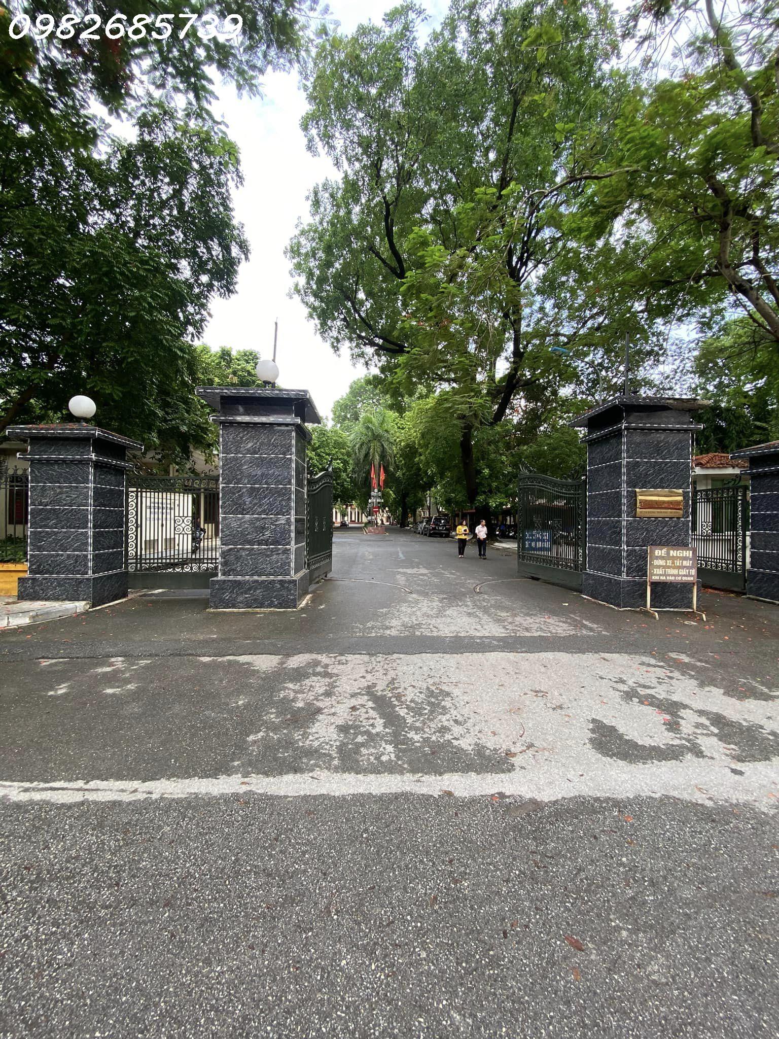 Bán nhà Văn Quán Hà Đông 34m 5 tầng 5 ngủ gần ô tô, nhà đẹp ở luôn giá rẻ chỉ 3.75 tỷ.