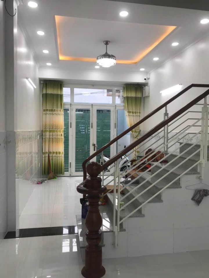 NHÀ MẶT TIỀN KINH DOANH - CHDV - GIÁP LÂM VĂN BỀN - CẦU TÂN THUẬN - ĐH MARKETING - TT QUẬN 7.