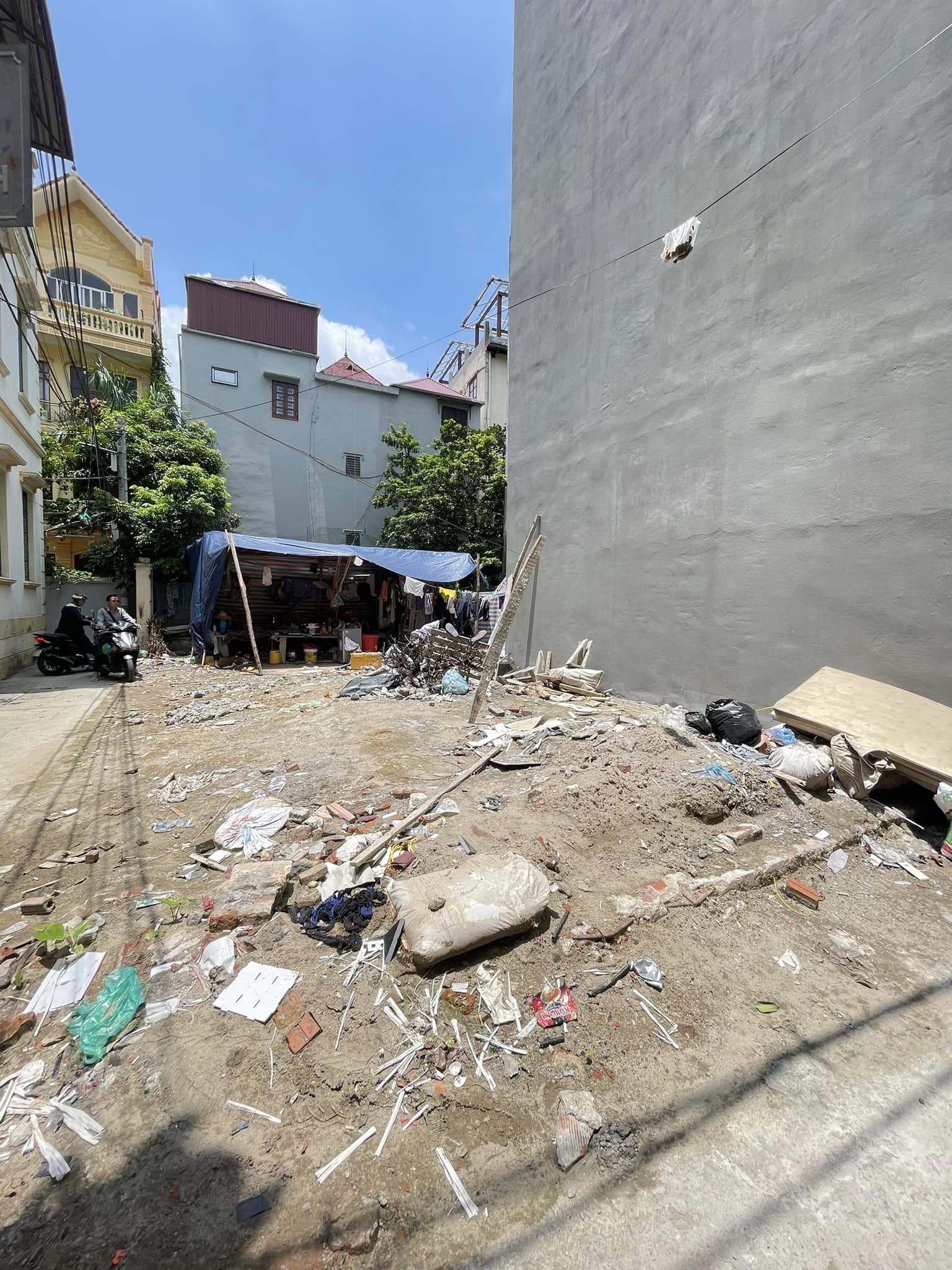 BÁN ĐẤT XUÂN ĐỈNH - LÔ GÓC- 30M OTO, NGÕ THÔNG CV HOÀ BÌNH 42M2 X MT 4M. CHỈ 3,5 TỶ.