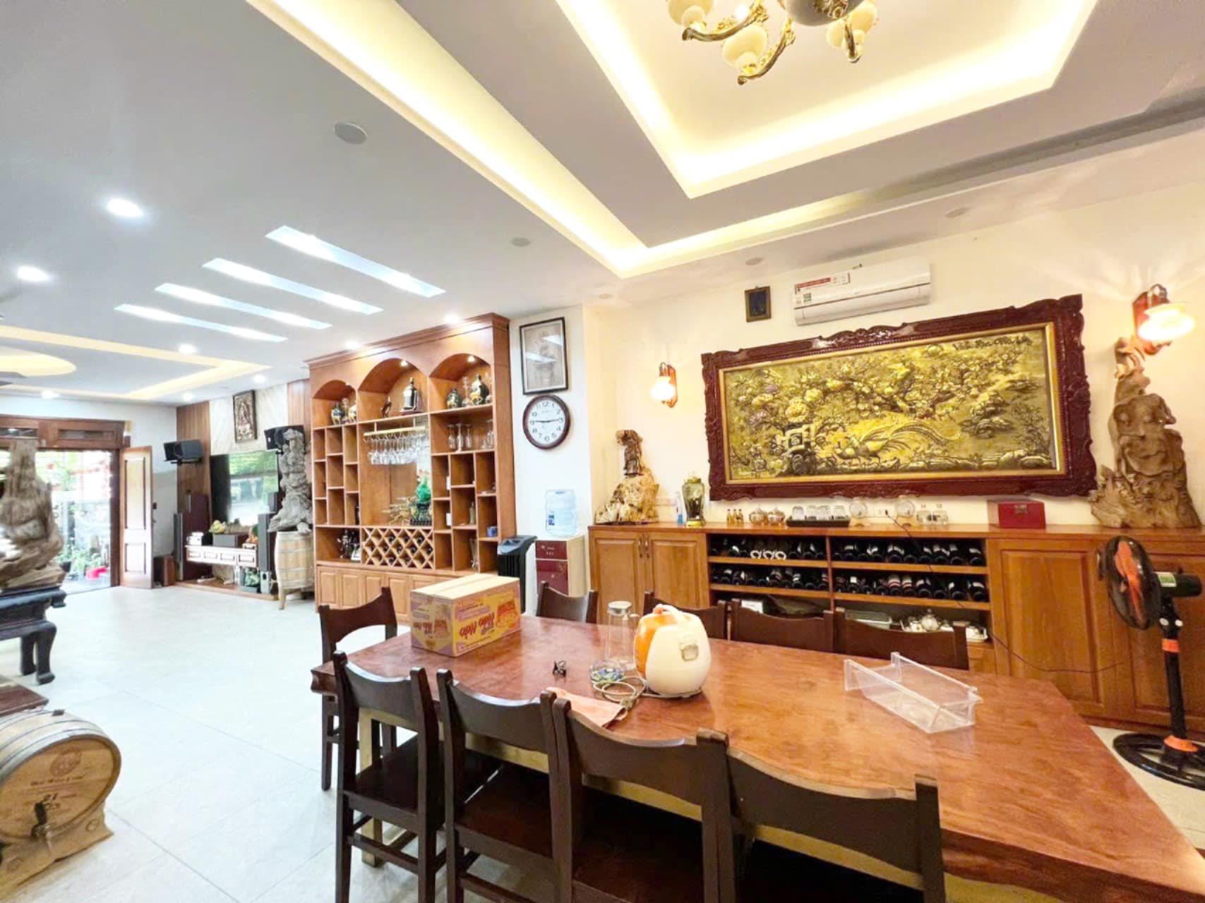 BÁN NHÀ NGUYỄN KHÁNH TOÀN, Ô TÔ, PHÂN LÔ, 100M2 MT8.6M, GIÁ 16.9 TỶ.