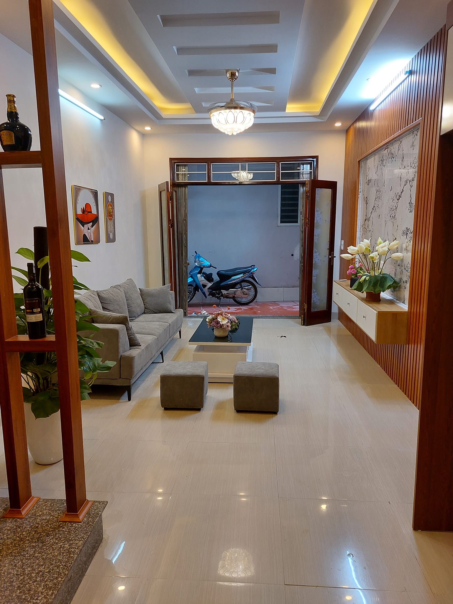 Bán nhà Tân Triều Dt: 33m Mt: 3.5m giá 3.85 tỷ. THOÁNG 2 MẶT GẦN HỒ GẦN Ô TÔ ĐỖ TRÁNH 50M.