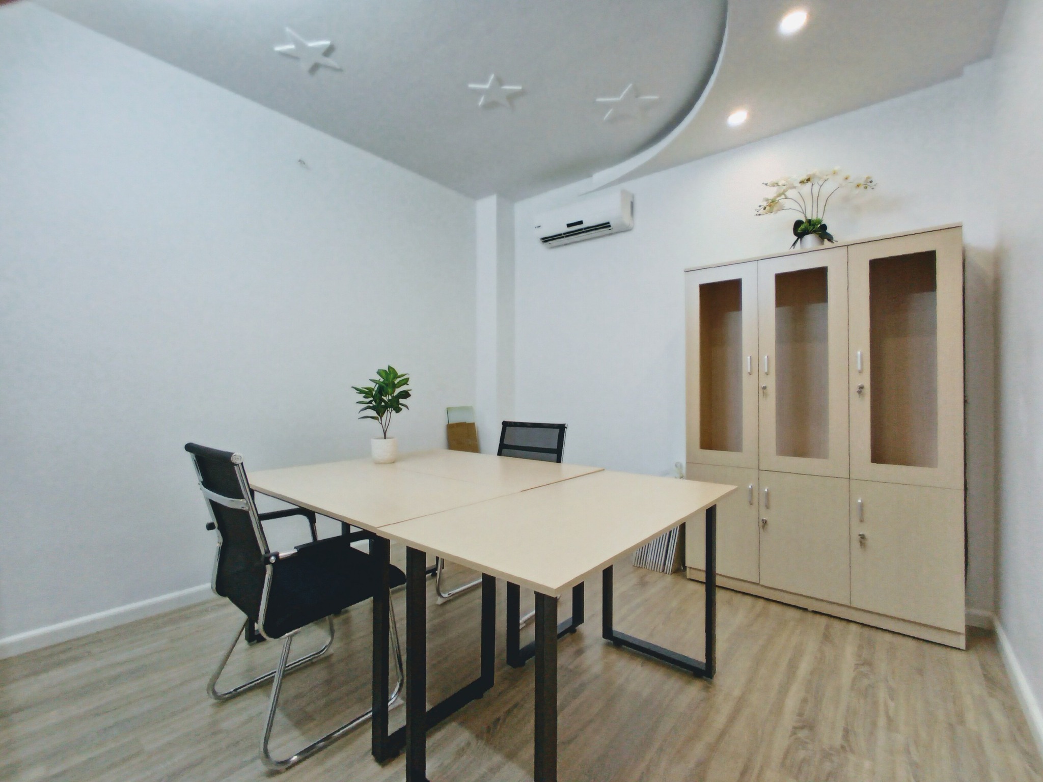 Bán tòa nhà 71m2 phố Thụy Khuê, Tây Hồ 14 phòng ngủ Sang trọng Dòng tiền 10%/năm Giá 10.2 Tỷ.