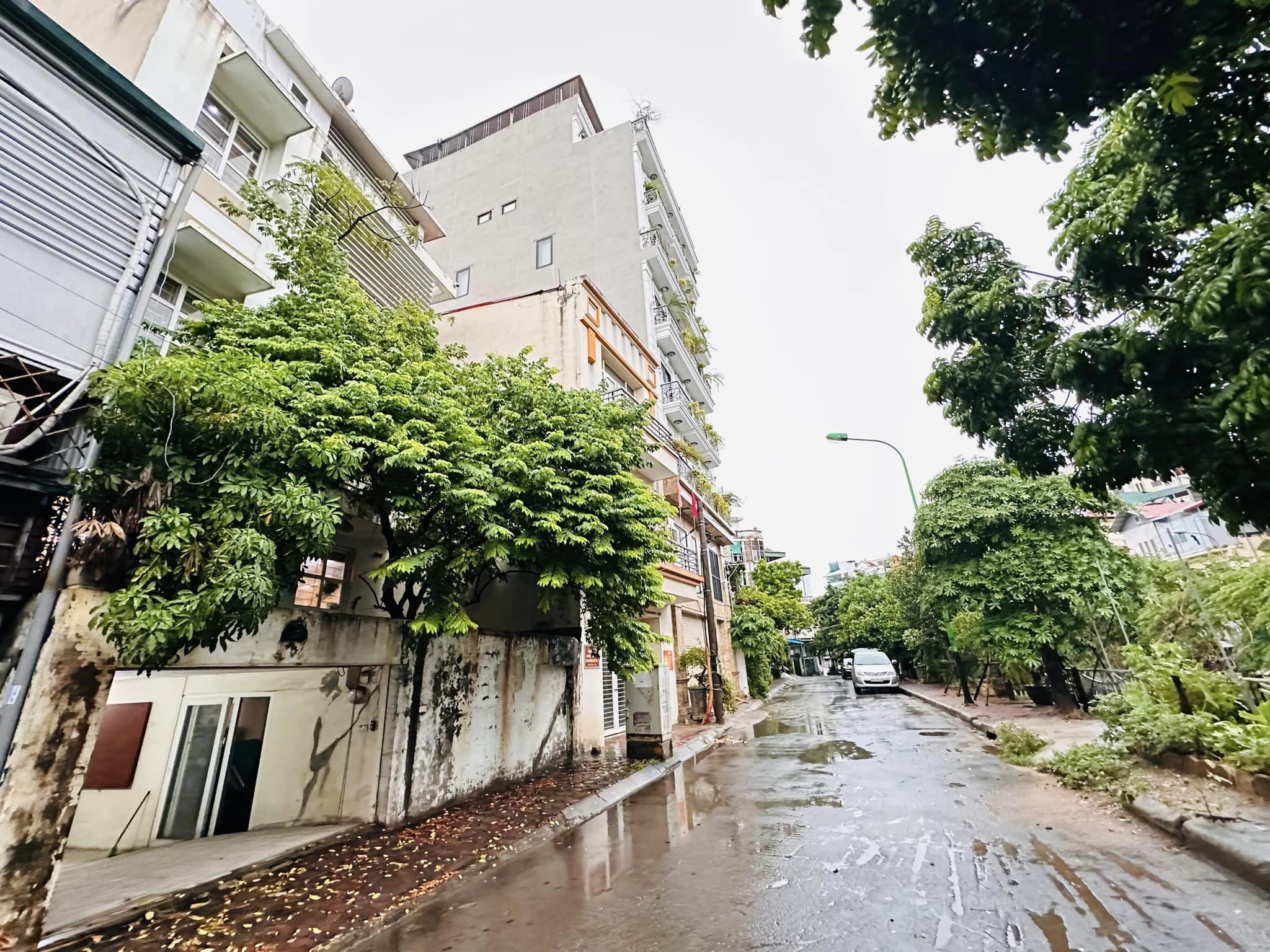 Biệt Thự Sân Vườn Phương Liệt 152M2 5 Tầng MT 8M 23 Tỷ - 2 Mặt Tiền Trước Sau