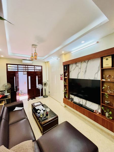 Bán nhà Thanh Nhàn tự xây, gần phố 33m, 5 tầng, ô tô cách 20m. SĐCC. Bán nhà Thanh Nhàn tự xây, gần phố 33m.