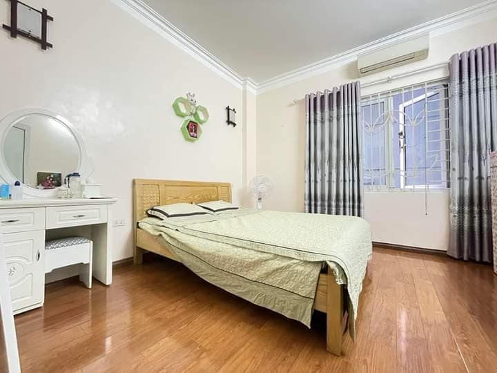 BÁN NHÀ MẶT NGÕ XUÂN ĐỈNH ĐẸP, GÀN PHỐ. NGÕ HIẾM NHÀ BÁN. DIỆN TÍCH 34 M + 5 TẦNG. MT6 GIÁ 4.6 TỶ.