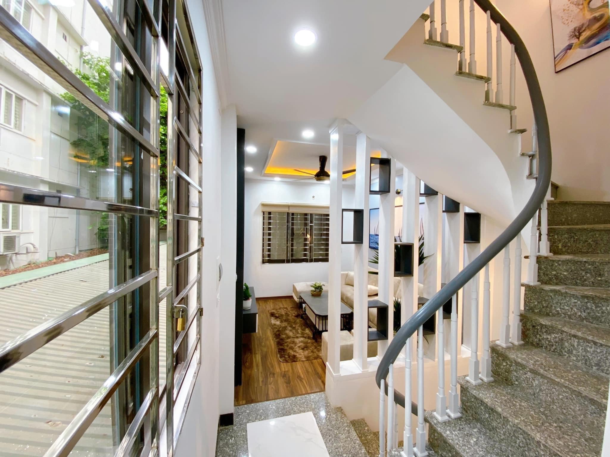 NHỎ TIỀN - NGÕ NÔNG - GẦN PHỐ - DIỆN TÍCH 30M2- GIÁ 3.35 TỶ.