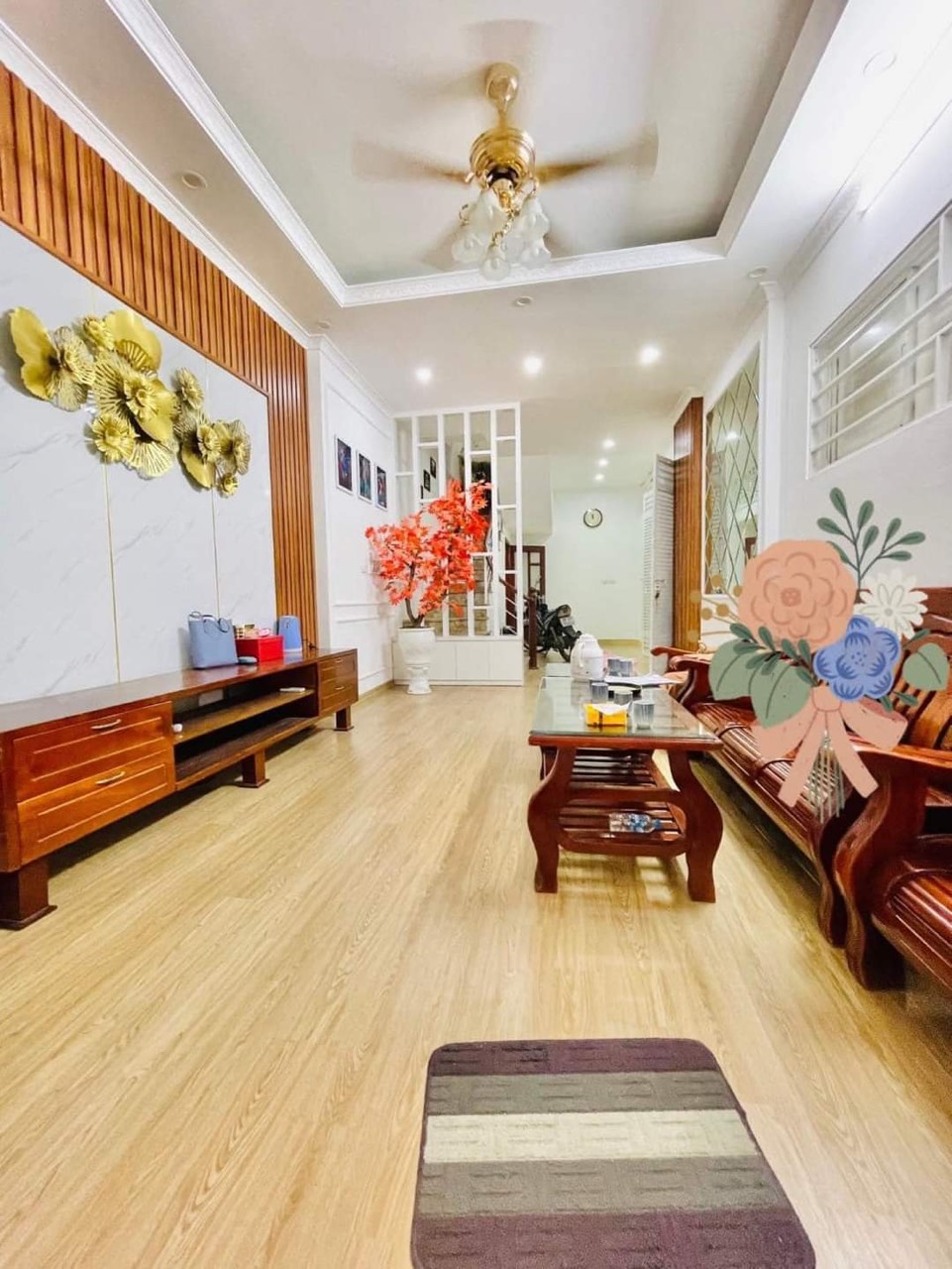 Bán gấp nhà mặt phố Lê Duẩn, 60m2, 5 tầng, vỉa hè kinh doanh, ô tô đỗ cửa 4,38 tỷ TL.