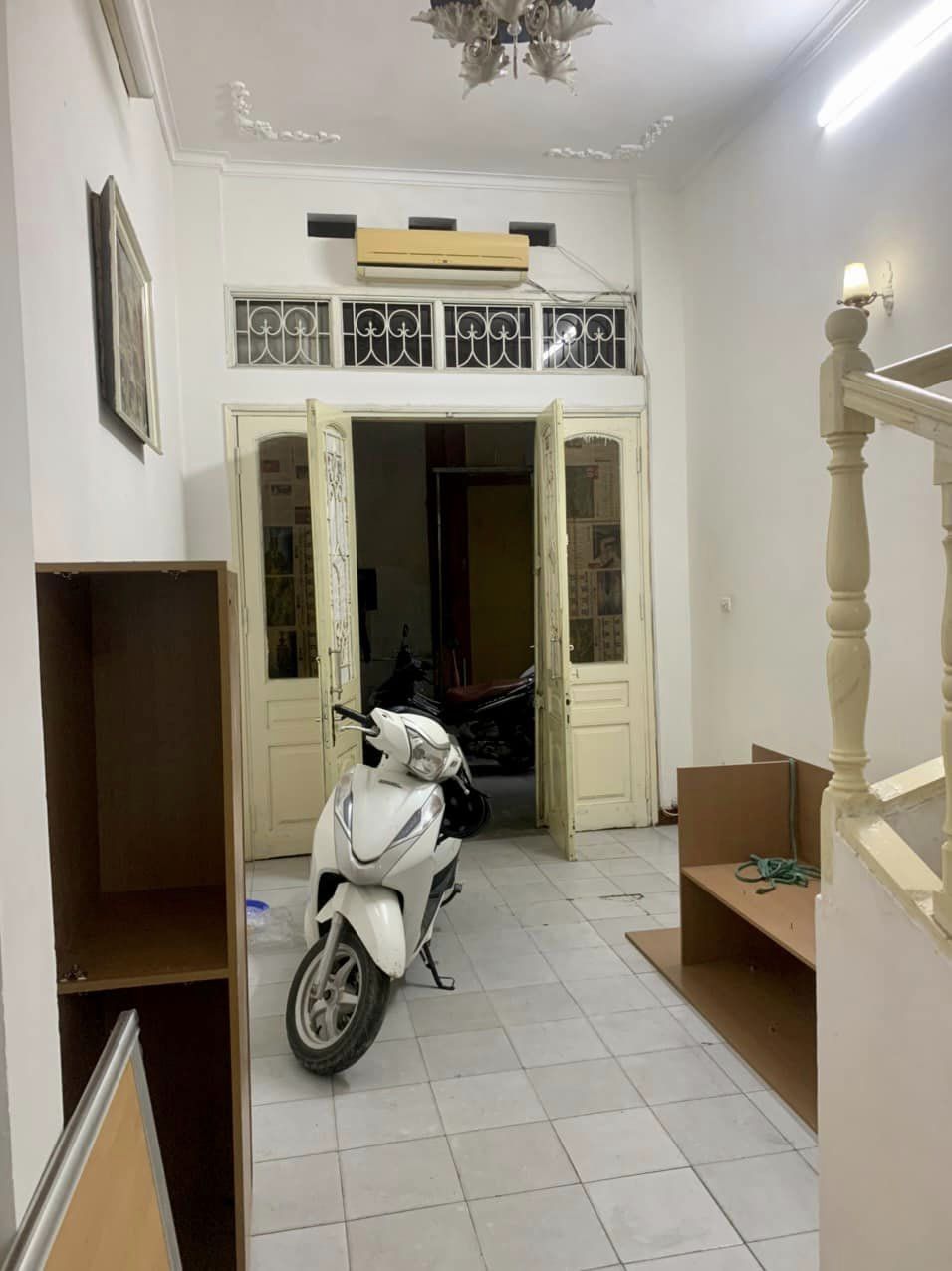 MẶT NGÕ-ÔTÔ ĐỖ CỬA-GẦN PHỐ-TIỆN ÍCH NGẬP TRÀN-40M 6xTỶ-NGUYỄN CÔNG TRỨ-HAI BÀ.