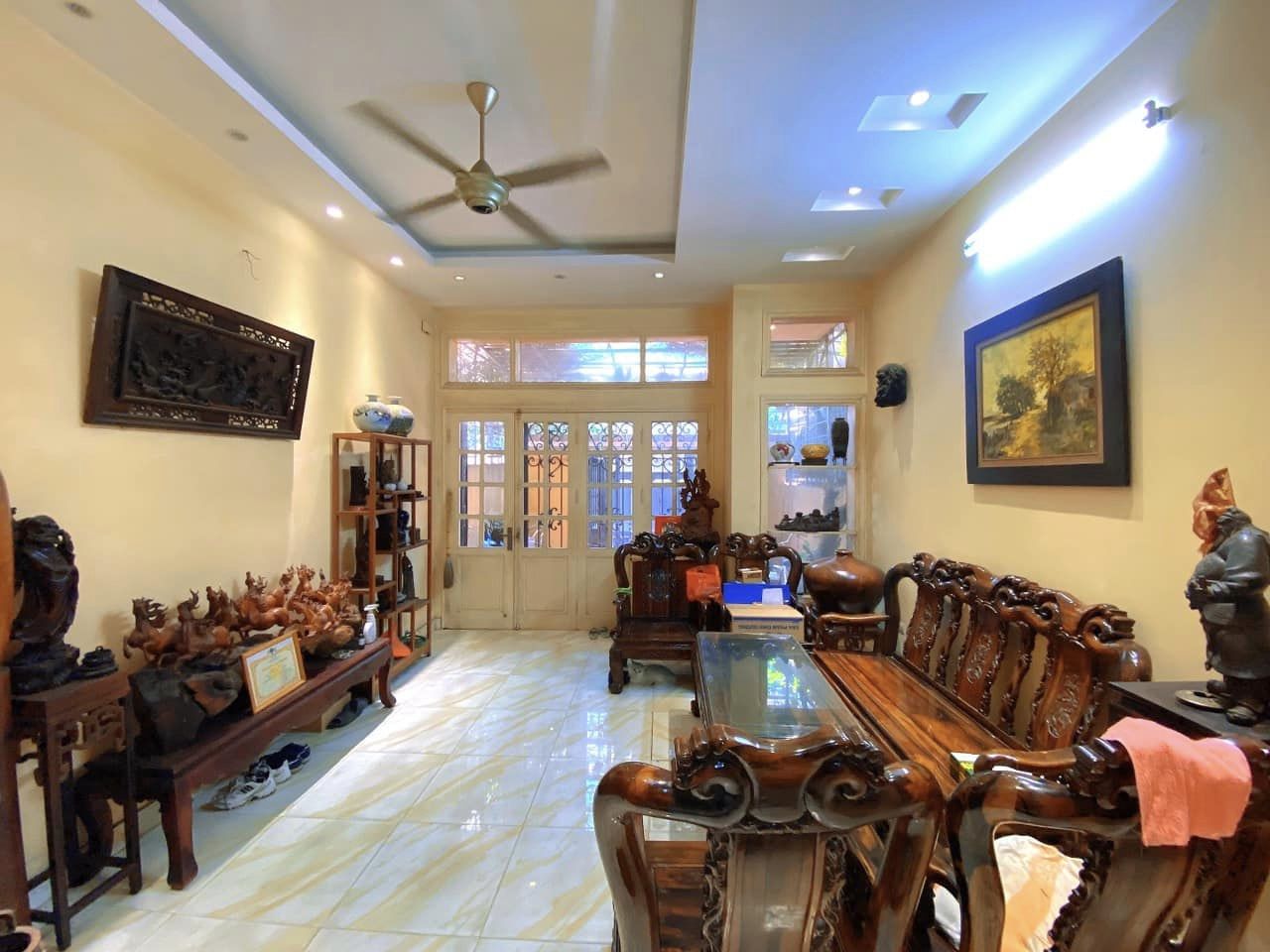 Bán nhà phố Thái Hà, ngõ nông, rộng, nhà đẹp 2 thoáng, 48m, 4PN, 5.35 tỷ.