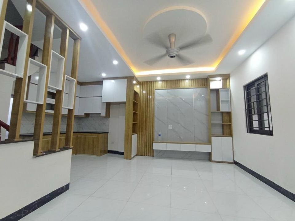 CỰC GẦN ĐƯỜNG LỚN PHẠM VĂN ĐỒNG ,NHÀ ĐẸP TRẦN CUNG.