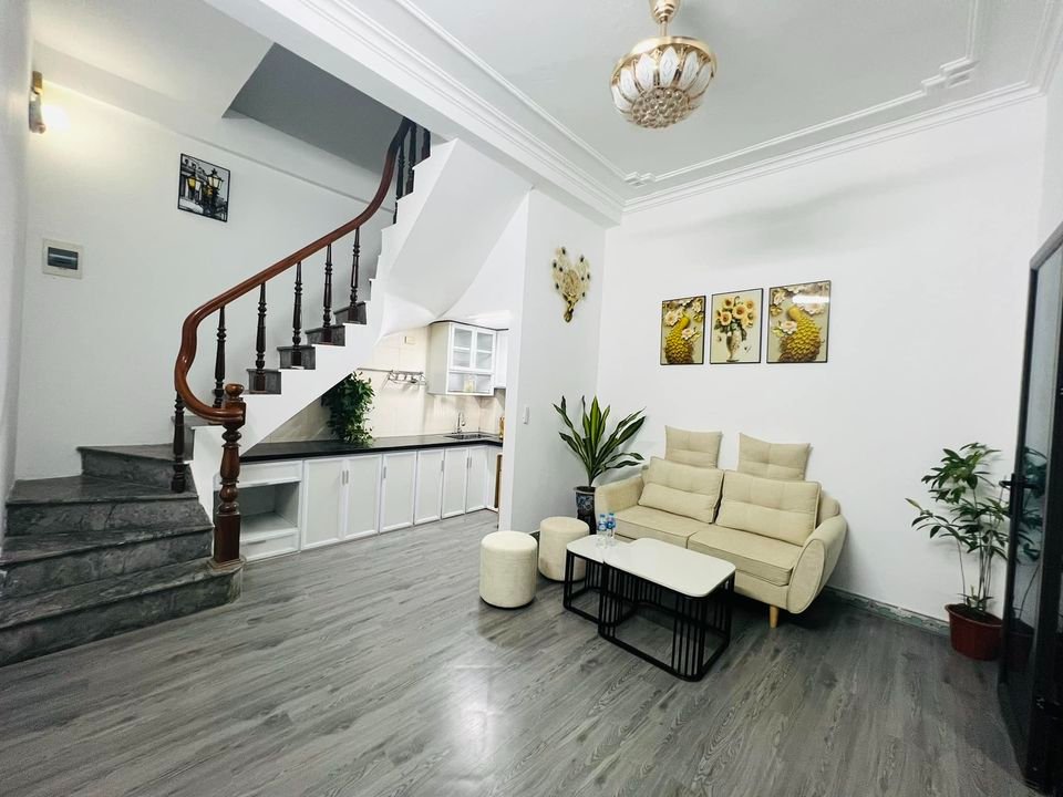 NHÀ MỚI CHẤT , NỘI THẤT NGON , NGÕ TO SÂN RỘNG ,Ô TÔ ĐỖ CỔNG.