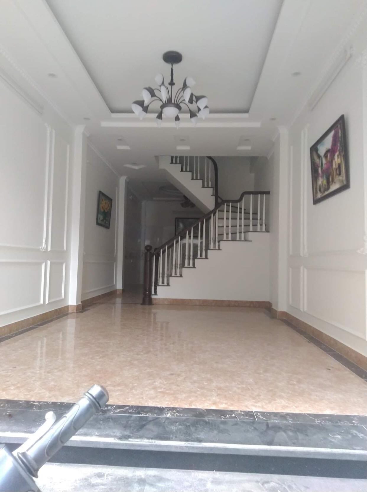 Bán nhà mặt ngõ Thái Thịnh, nhà mới, ở vip, KD, 51m, 6T, 5PN, 5.75 tỷ.