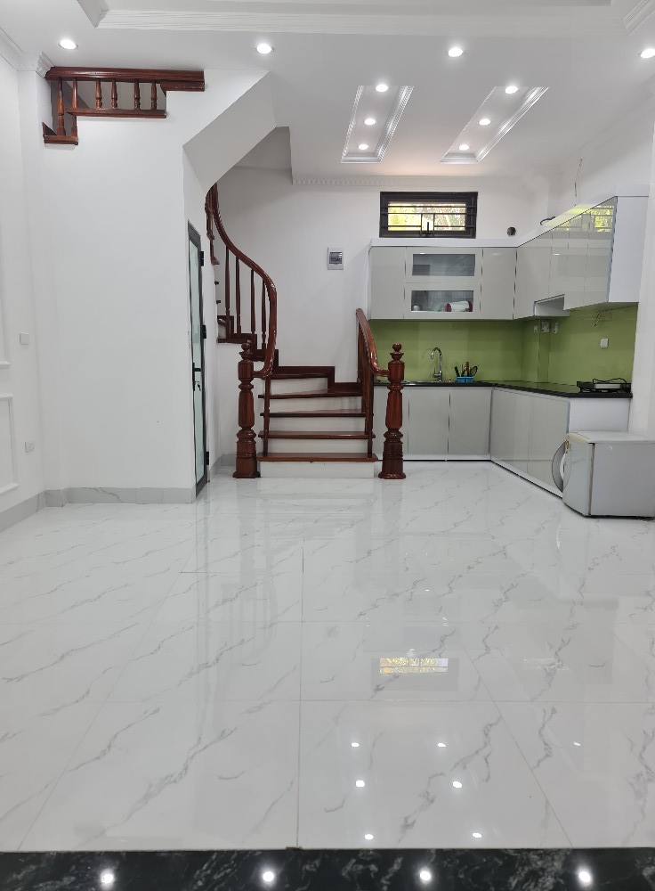 BÁN NHÀ PHỐ GIÁP BÁT QUẬN HOÀNG MAI KINH DOANH Ô TÔ THANG MÁY GIÁ 6.5 TỶ