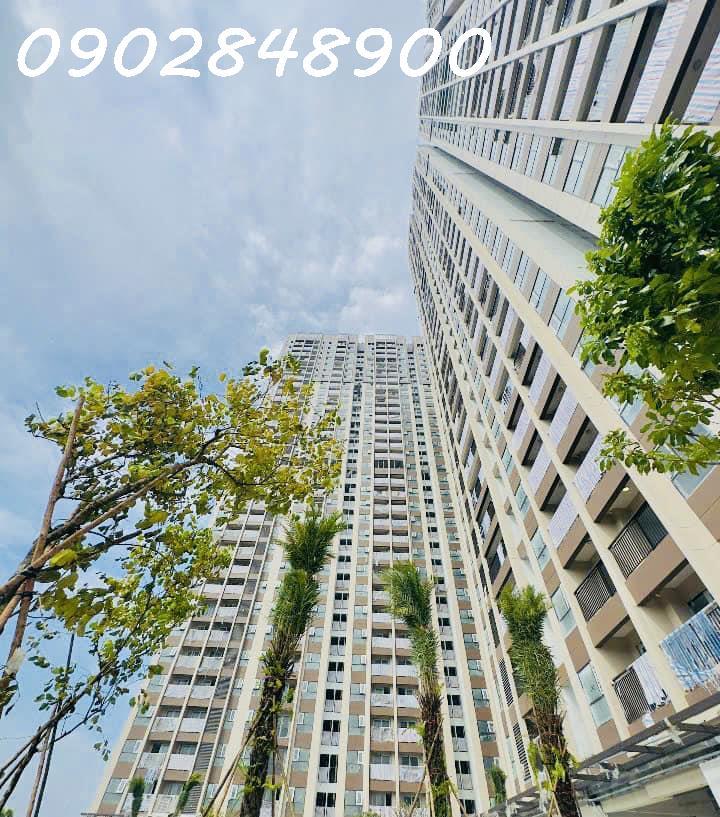 Bán nhanh căn hộ 3PN view hồ bơi hướng Đông Nam đẹp nhất Bình Dương.